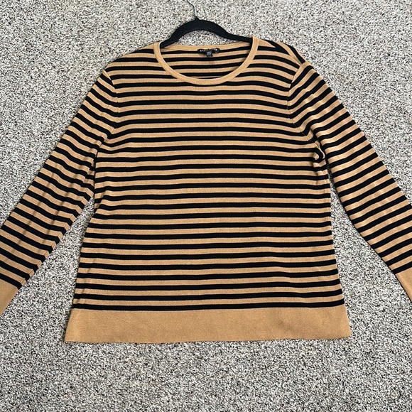 Eileen fisher tan and black stripe sweater size Large - Picture 3 of 8